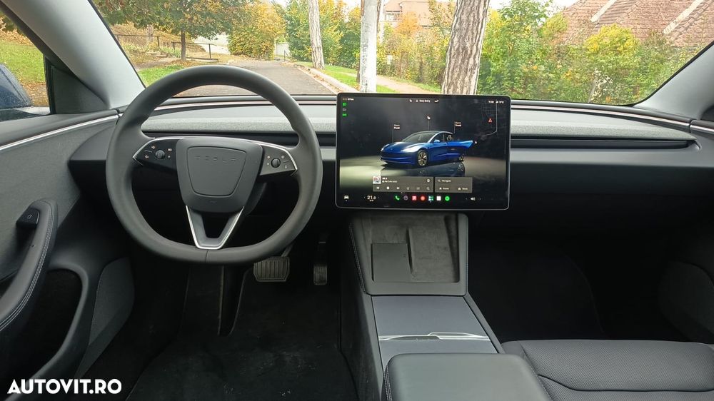 Tesla Model 3 2024 photo 5