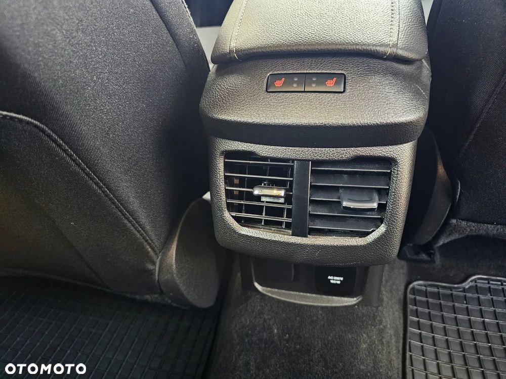 Ford Mondeo 2.0 EcoBlue Executive - 24