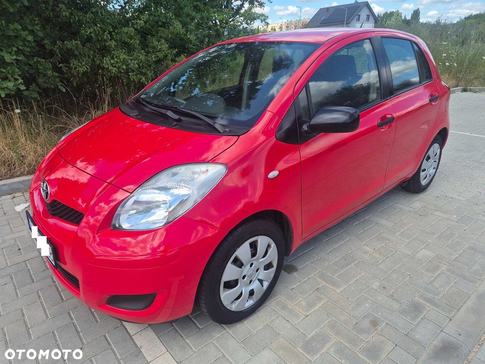 Toyota Yaris - 1