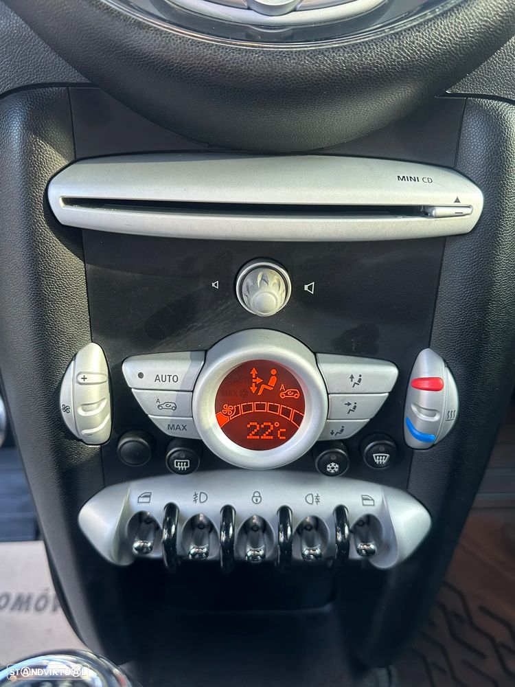 MINI 3 Portas Cooper D - 17