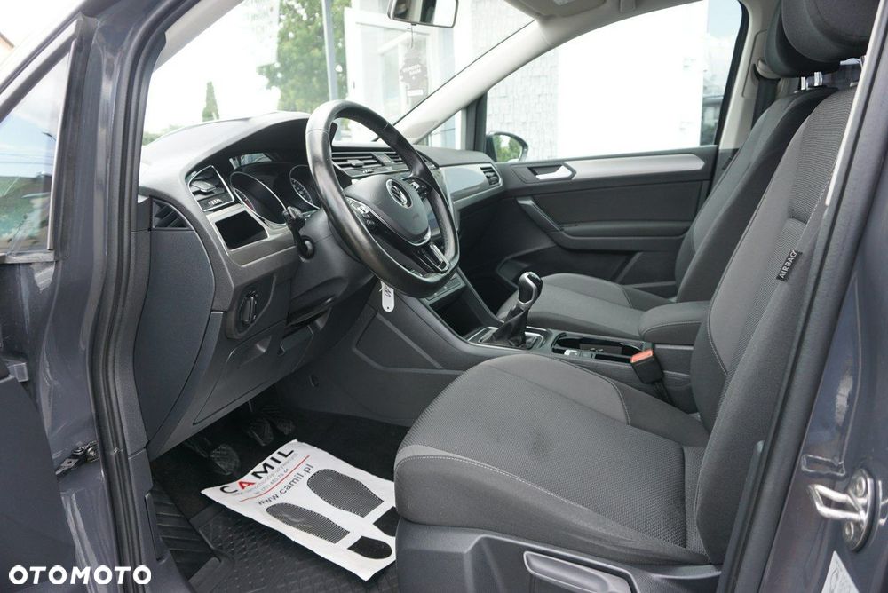 Volkswagen Touran - 8