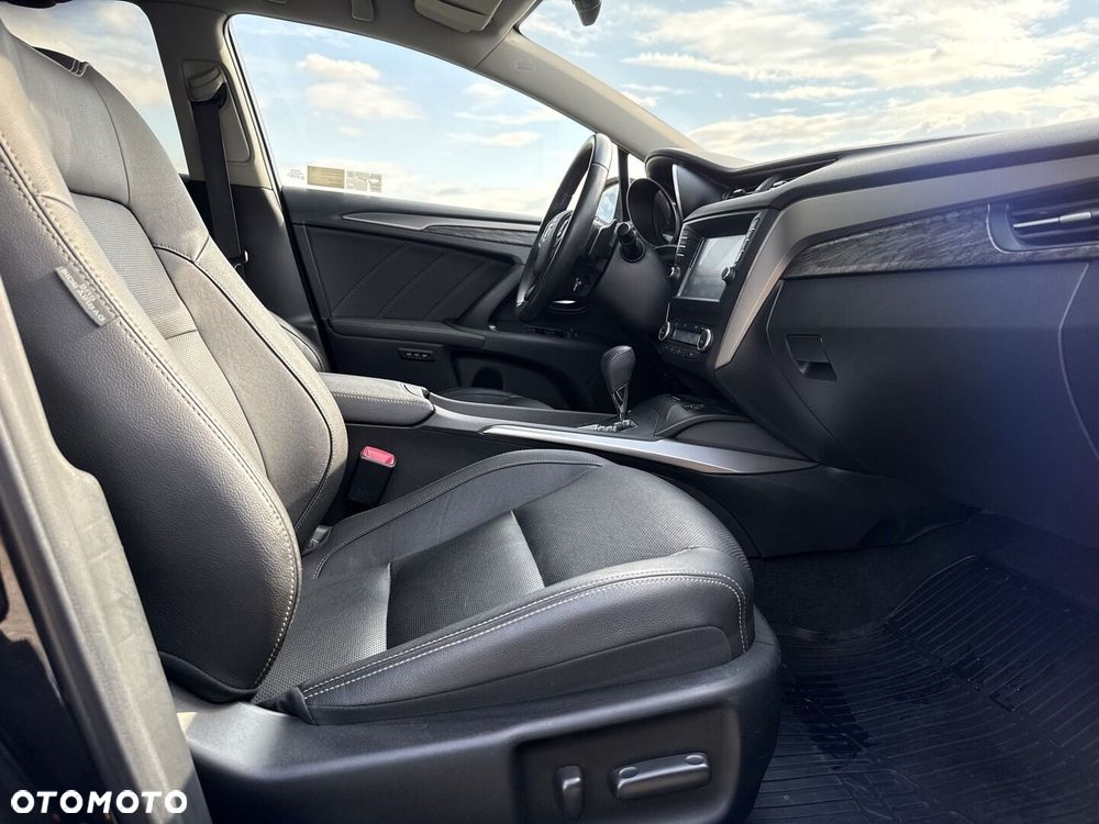 Toyota Avensis 2.0 Prestige MS - 9