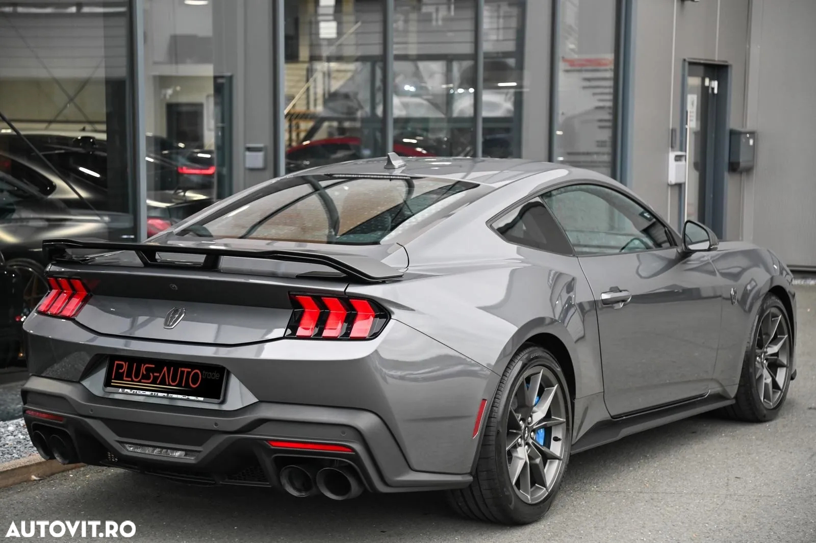 Ford Mustang 5.0 V8 Dark Horse - 4
