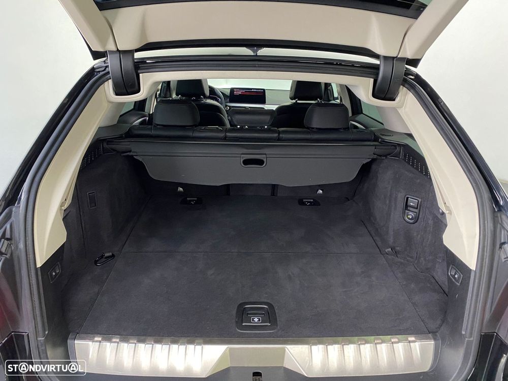 BMW 530 e Line Luxury - 25