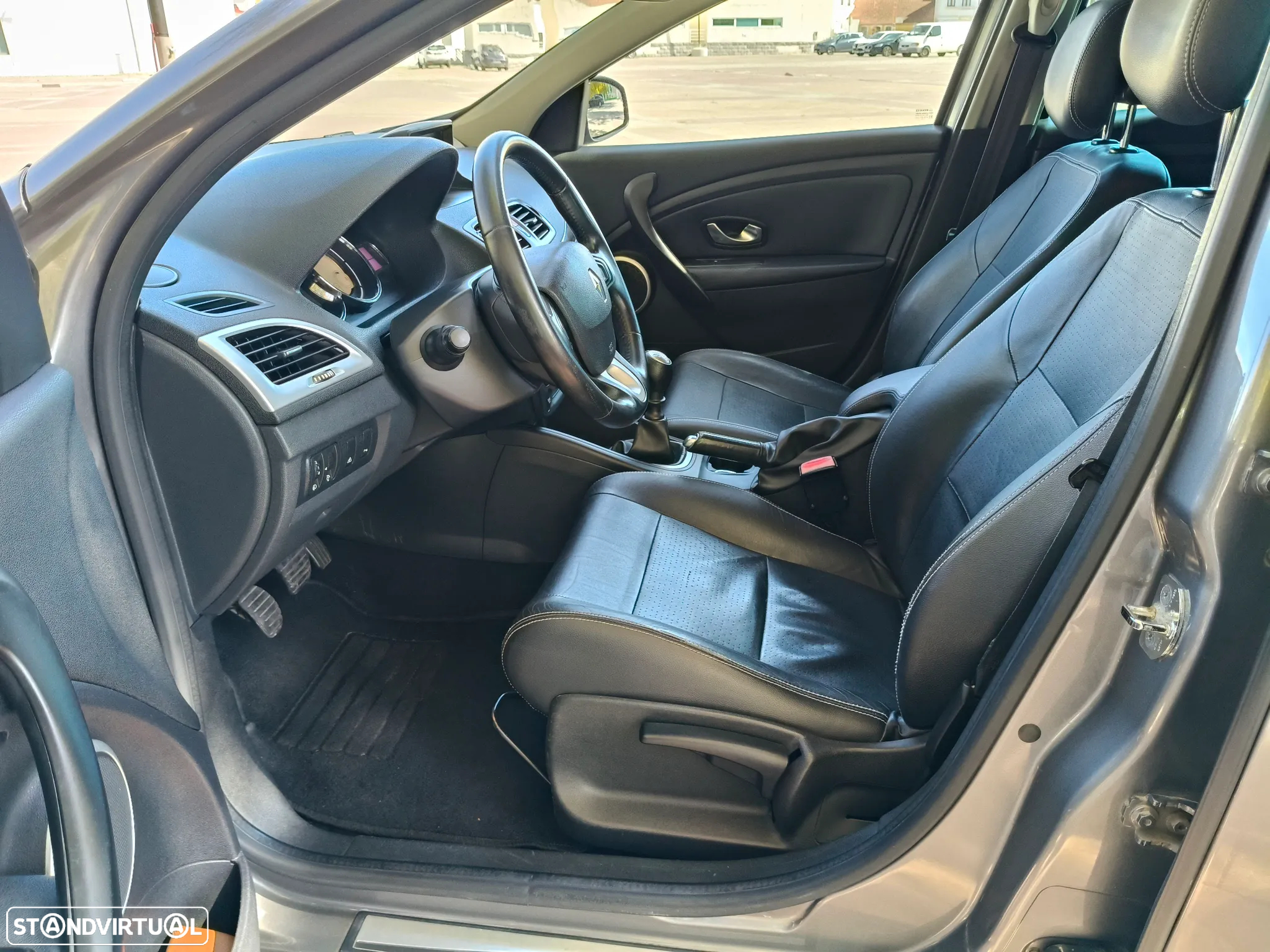 Renault Mégane Sport Tourer 1.5 dCi Dynamique S - 14