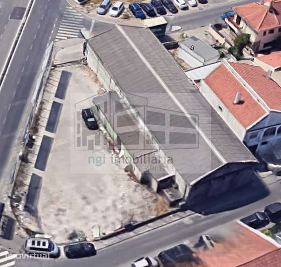 Terreno com armazém - Amadora - Grande imagem: 5/11