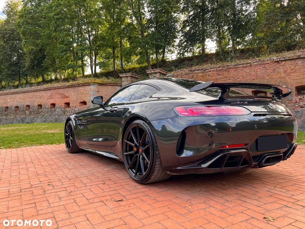 Mercedes-Benz AMG GT R - 16