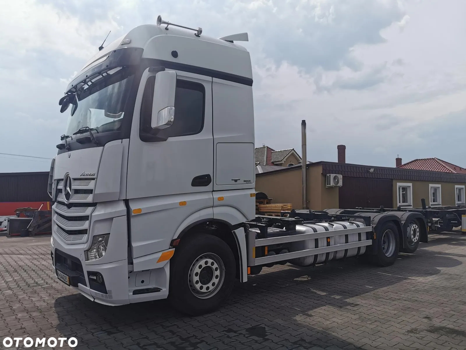 Mercedes-Benz ACTROS - 22