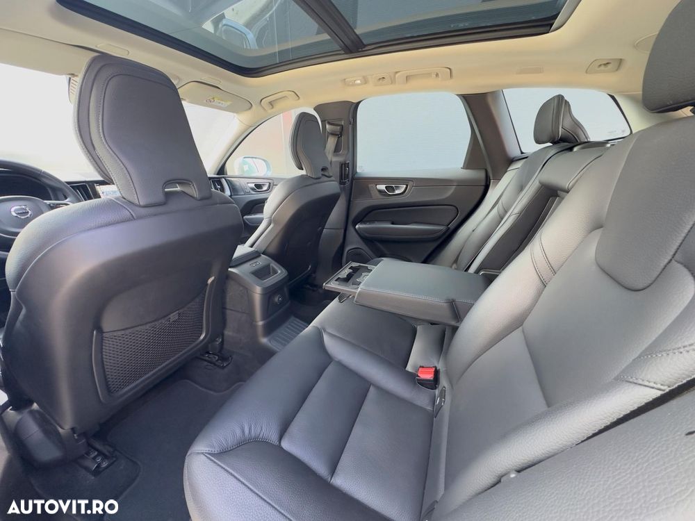 Volvo XC 60 T6 AWD Recharge Plus Bright - 17