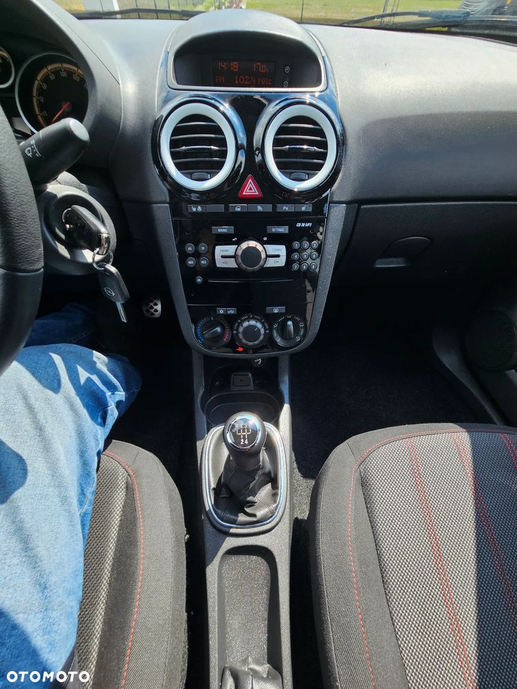 Opel Corsa 1.4 16V Color Edition - 10