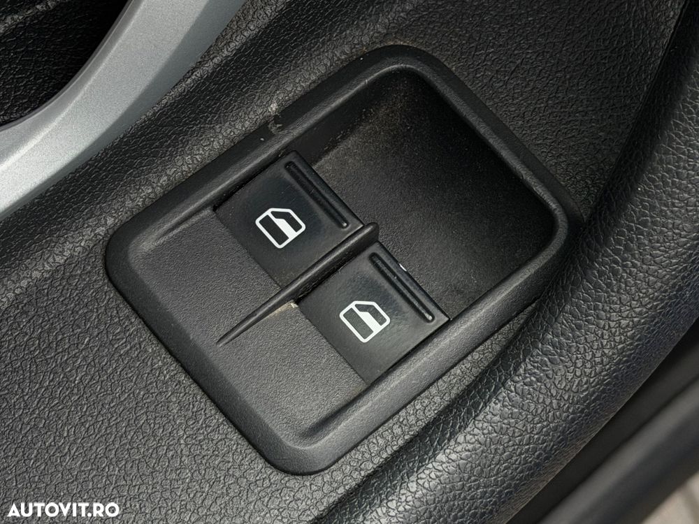 Skoda Fabia 1.2 HTP Ambiente - 18