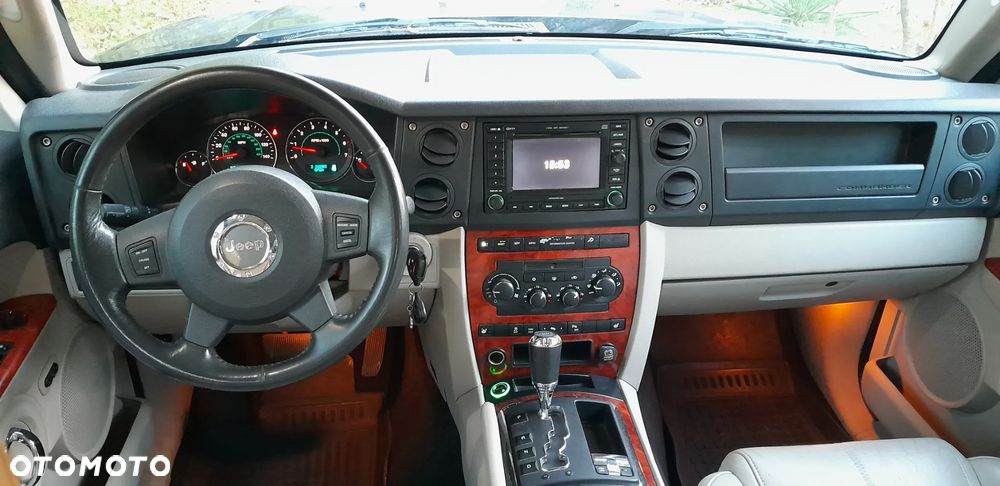 Jeep Commander 5.7 V8 HEMI Automatik Overland - 8