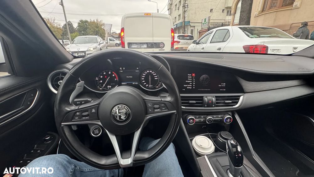 Alfa Romeo Giulia 2.0 Turbo RWD AT8 - 5