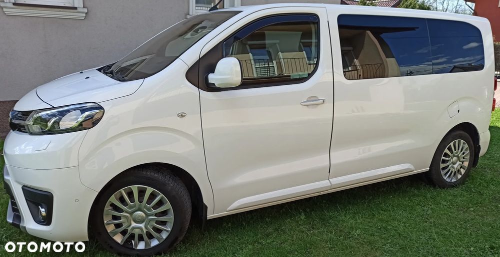 Toyota ProAce Kombi D-4D Medium 2,7t - 2