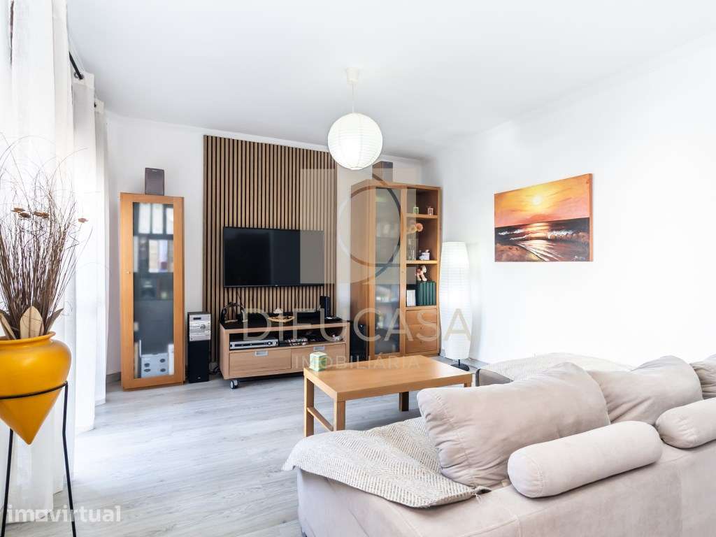 R363 APARTAMENTO T3 1º ANDAR AMORA - Grande imagem: 2/33