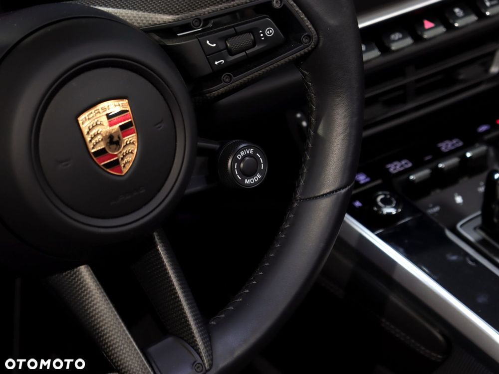 Porsche 911 Turbo S - 25