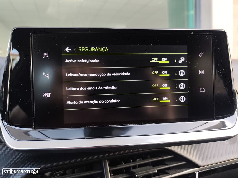 Peugeot 2008 PureTech 130 EAT8 Allure Pack - 12