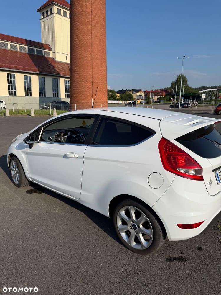 Ford Fiesta 1.4 Ghia - 4