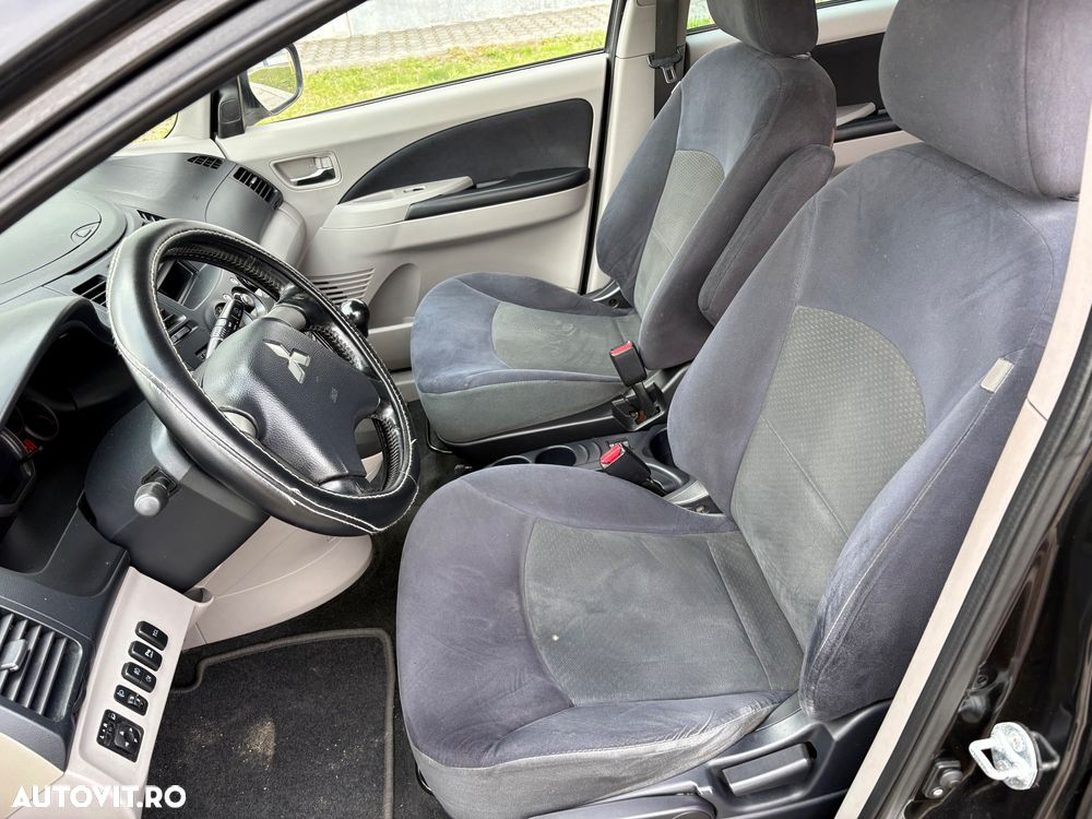 Mitsubishi Grandis 2.0 DI-D 7-Sitzer Intense - 6