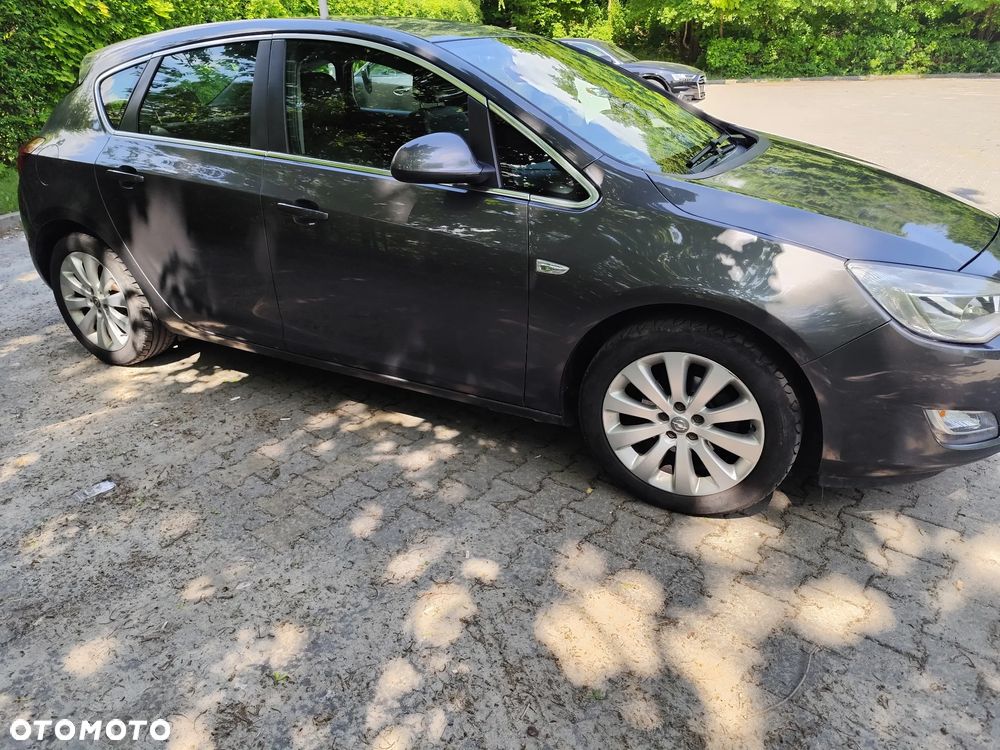 Opel Astra 1.4 T Cosmo - 2