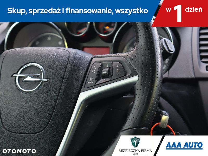Opel Insignia - 17