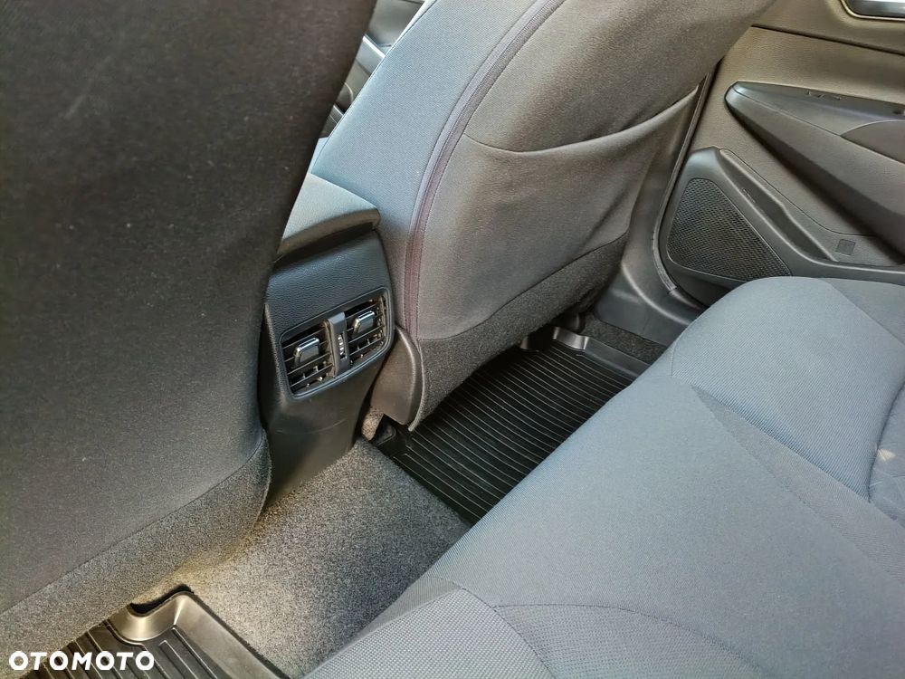 Toyota Corolla - 12