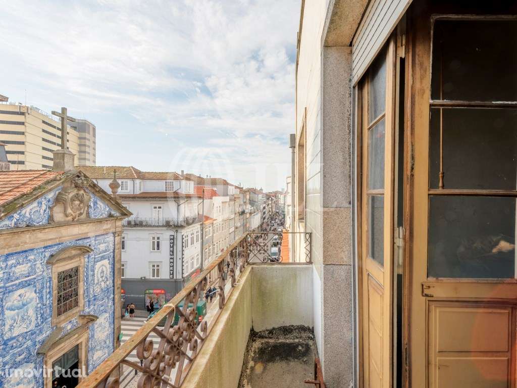 Apartamento T4 com viabilidade para construção de 2 T2, Porto - Grande imagem: 3/11