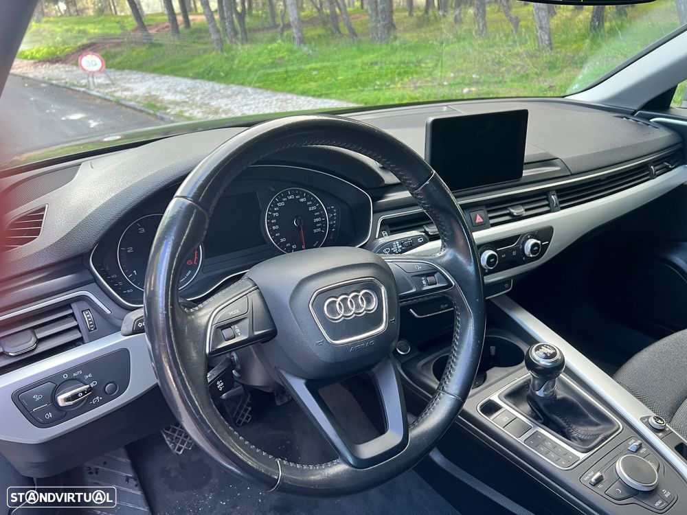 Audi A4 Avant 2.0 TDI - 10