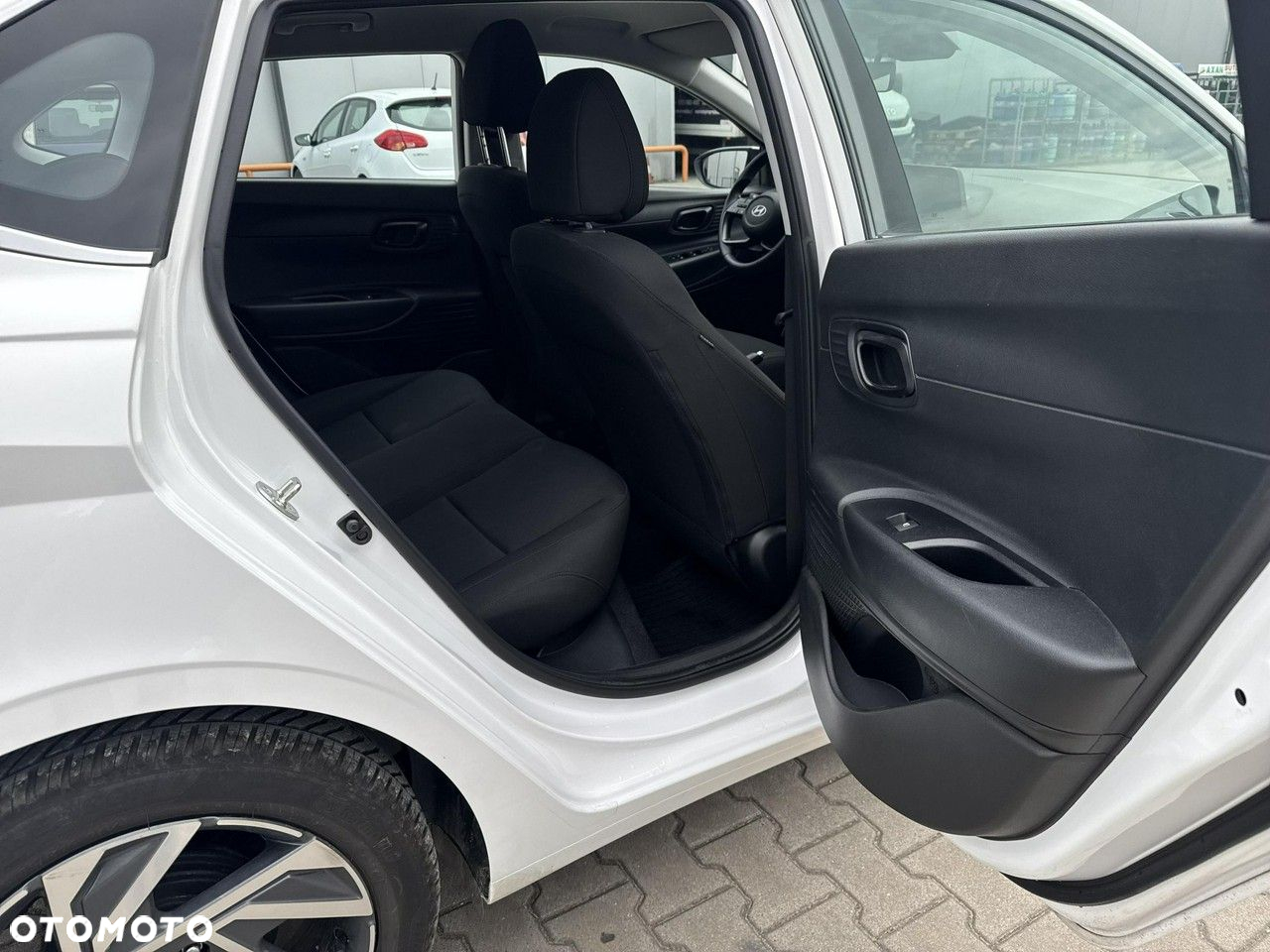 Hyundai i20 1.2 Pure - 17