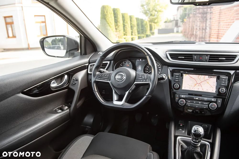 Nissan Qashqai 1.3 DIG-T N-WAY - 27