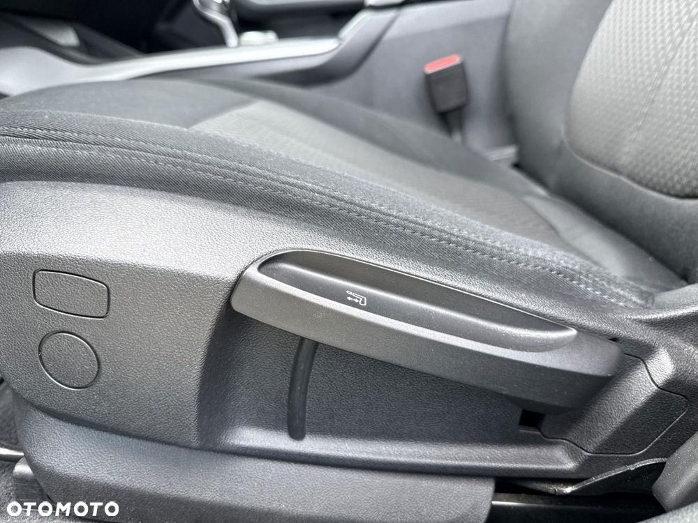 BMW Seria 1 - 25