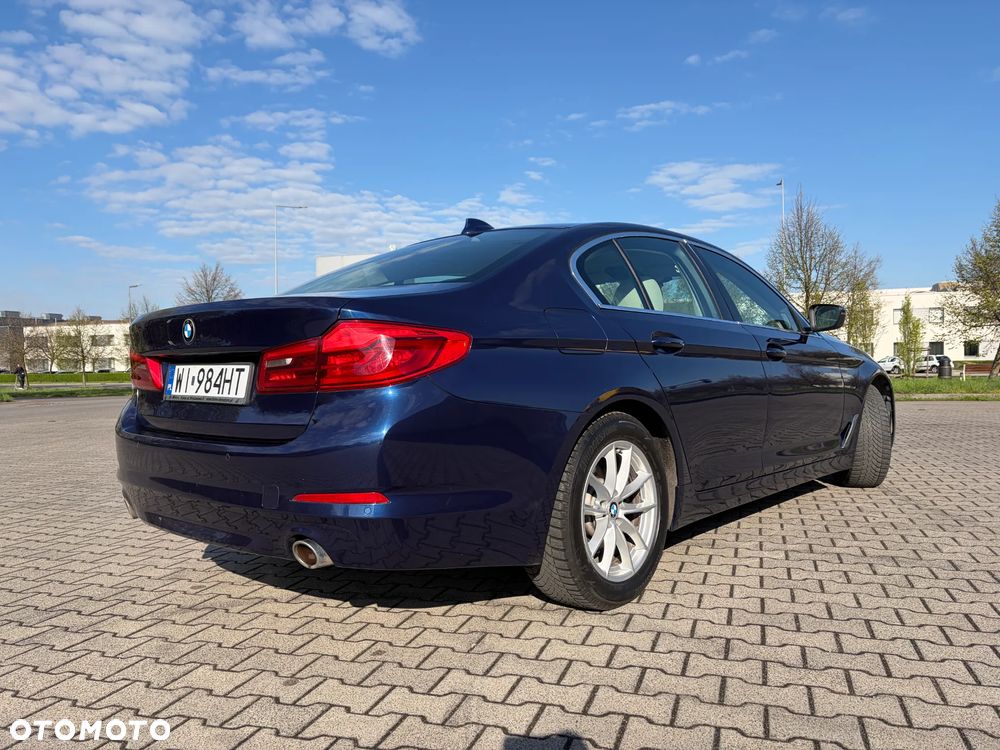 BMW Seria 5 520d xDrive - 6