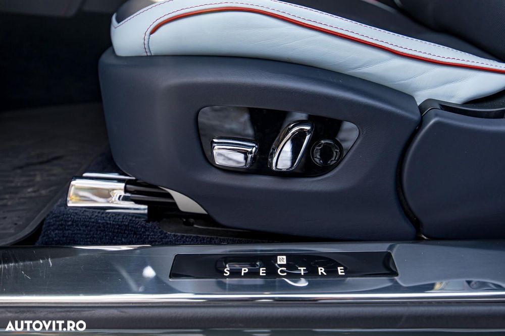 Rolls-Royce Spectre - 20