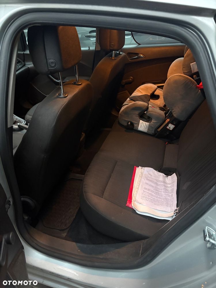 Opel Astra 1.6 - 5