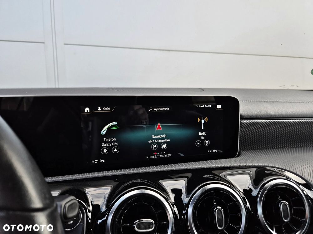 Mercedes-Benz CLA 200 7G-DCT Progressive - 28