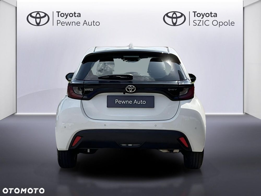 Toyota Yaris - 4