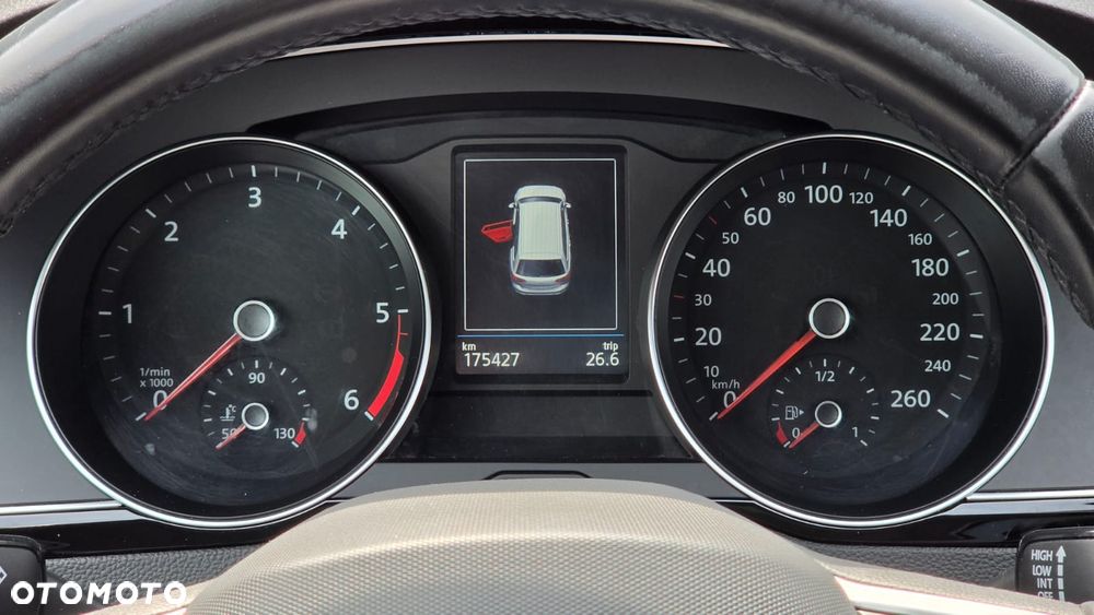 Volkswagen Passat 2.0 TDI EVO Elegance - 14