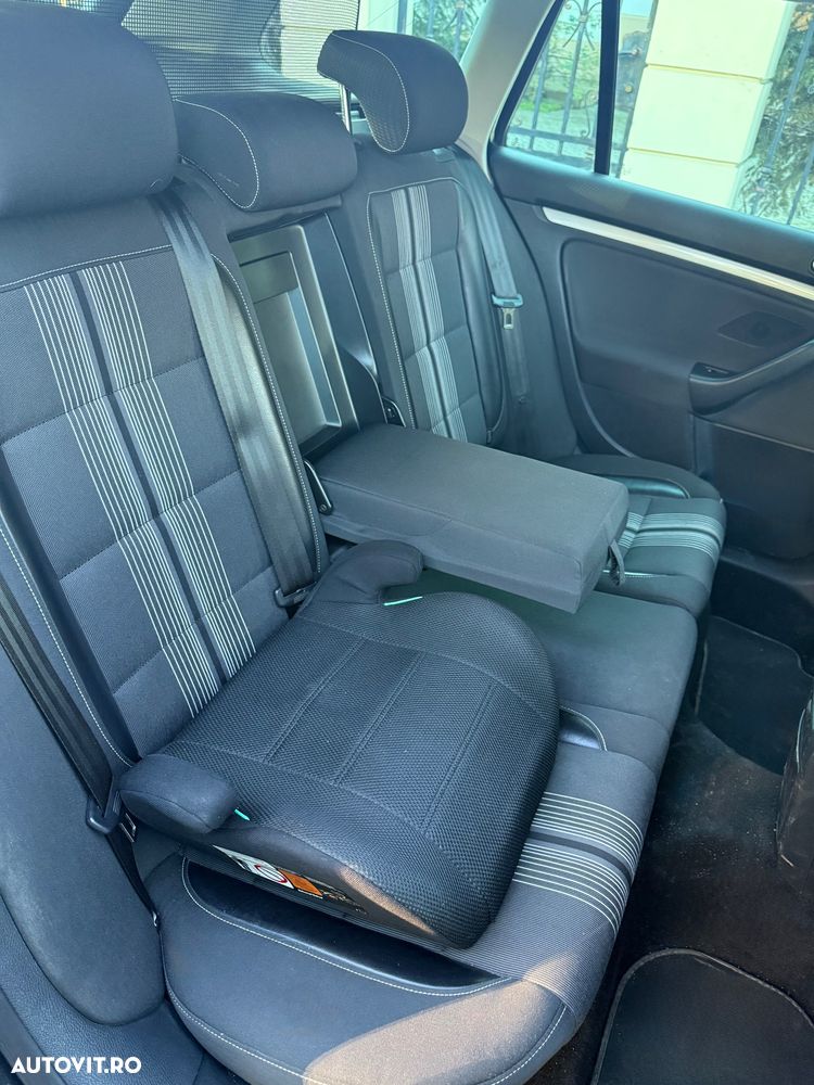 Volkswagen Golf 1.6 TDI DPF BlueMotion Technology MATCH - 33