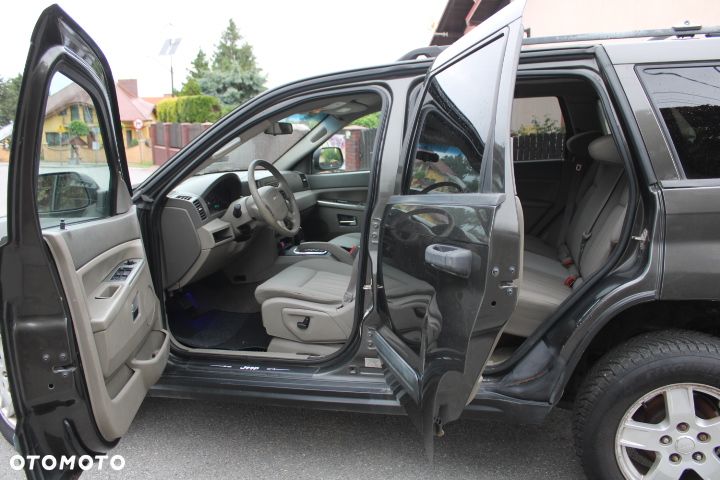 Jeep Grand Cherokee - 18