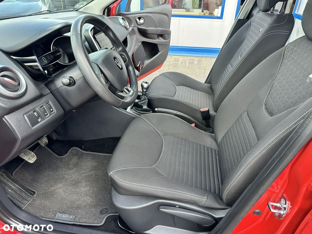 Renault Clio - 6