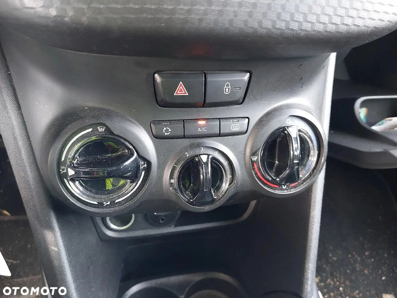 Peugeot 2008 1.2 Pure Tech Style - 14