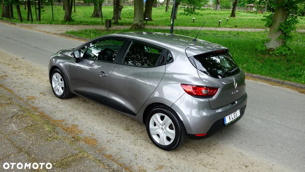 Renault Clio 1.2 16V 75 LIMITED - 28