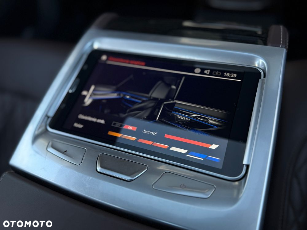 BMW Seria 7 740Ld xDrive sport - 24