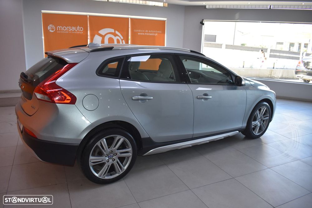 Volvo V40 Cross Country 1.6 D2 Summum - 12