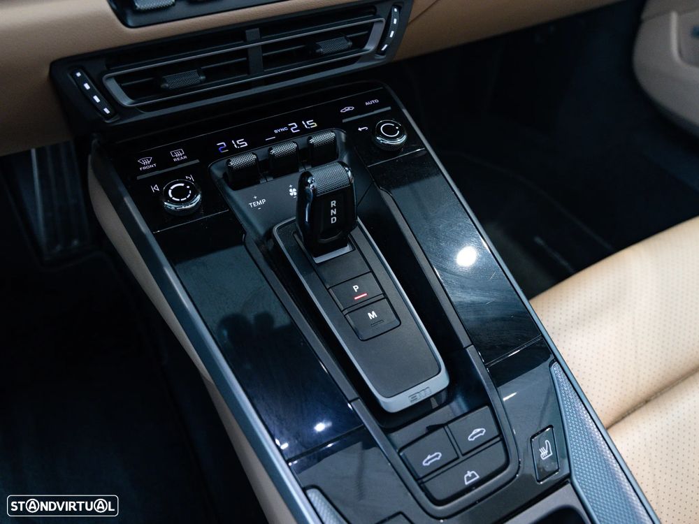 Porsche 911 (992) Carrera 4S PDK - 32