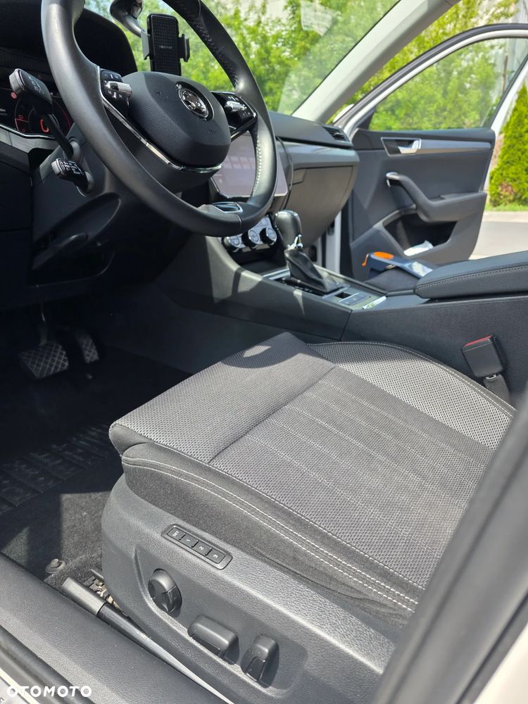 Skoda Superb 2.0 TDI SCR Style DSG - 14