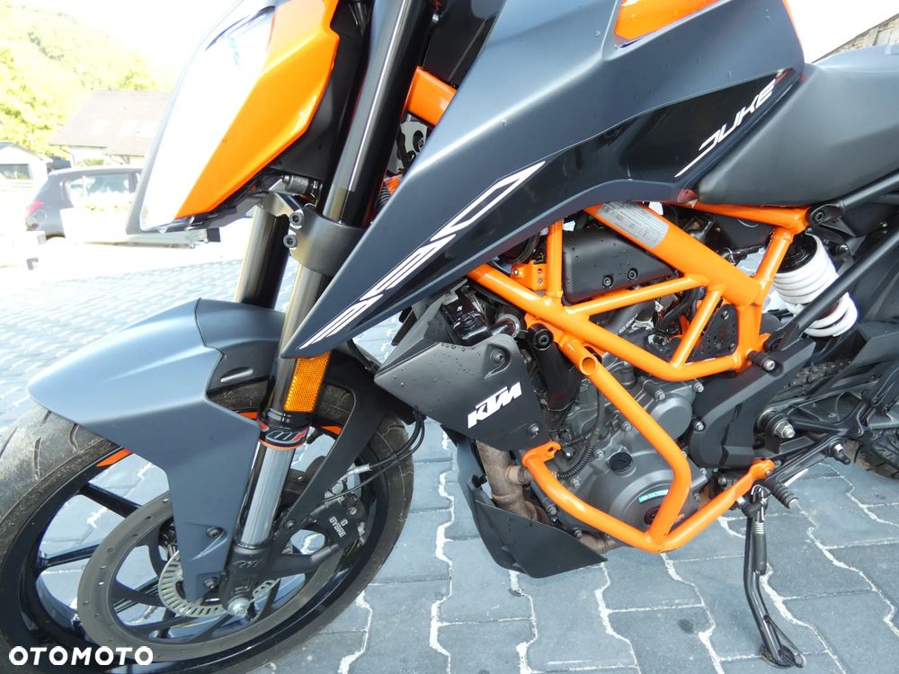 KTM Duke - 11