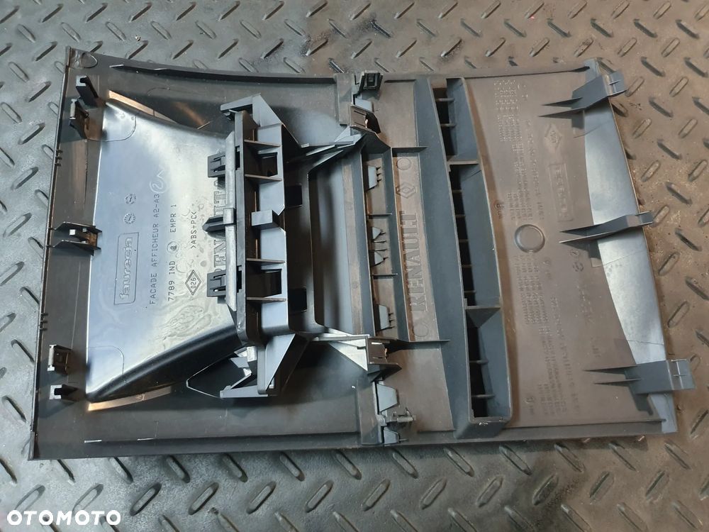 RENAULT MEGANE 2 BLENDA PLASTIK RAMKA OBUDOWA EKRANU WYŚWIETLACZA 82000078979 - 3