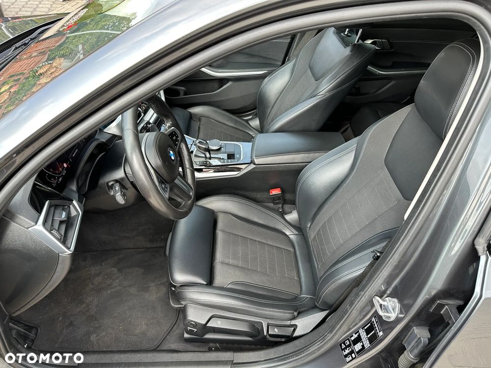BMW Seria 3 - 23
