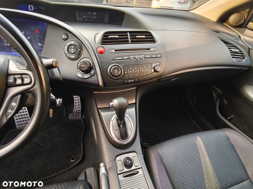 Honda Civic 1.8i-VTEC Automatik Sport - 8